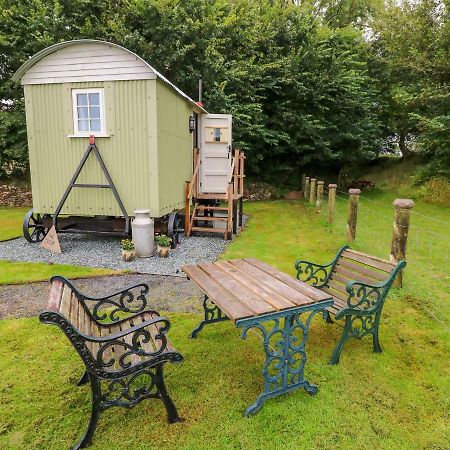 Shepherds Hut - The Crook Милфорд-Хейвен Экстерьер фото